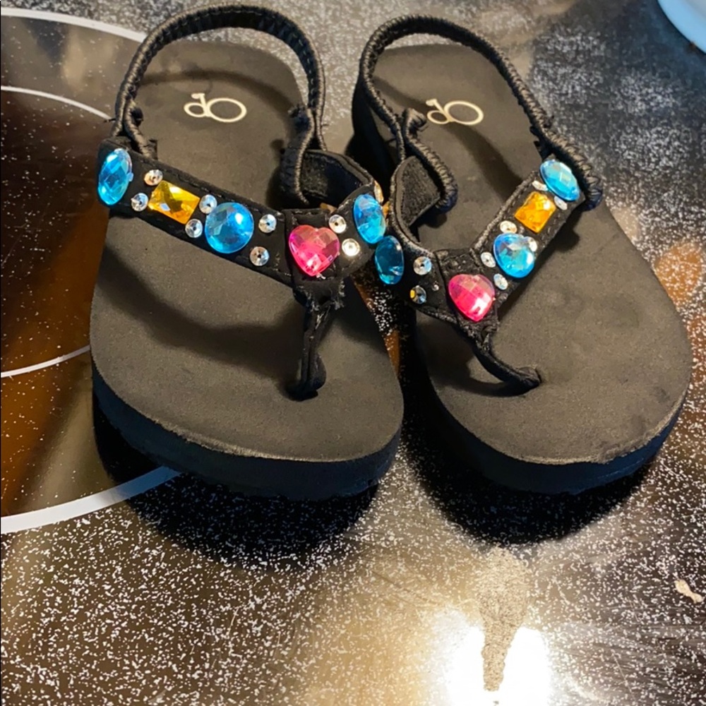 OP gem flip flops size 7/8 toddler
